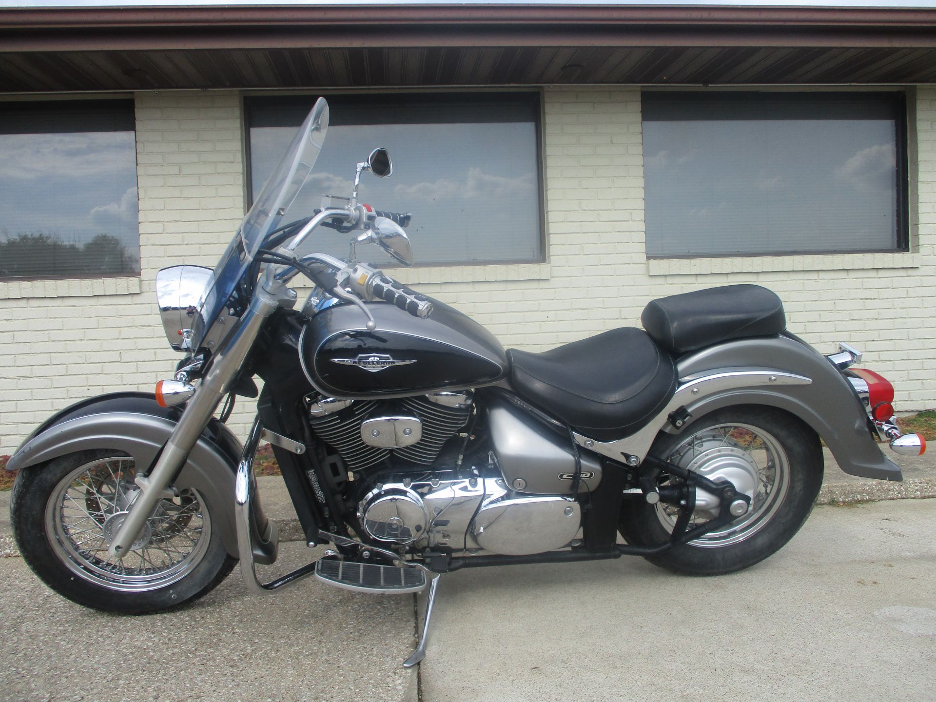 2005 Suzuki Boulevard C50 in Winterset, Iowa - Photo 2