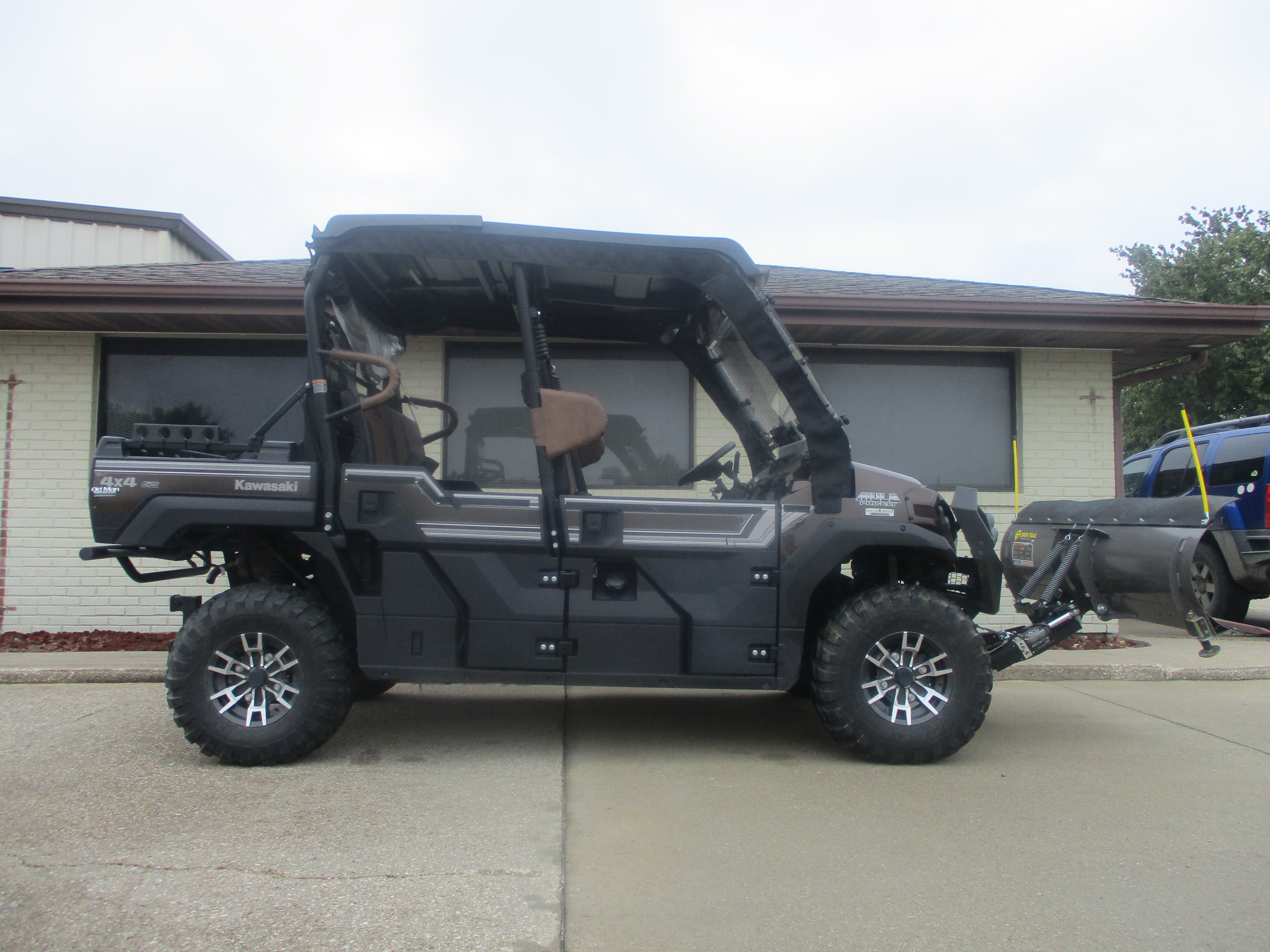 2023 MULE PRO-FXT Ranch Edition Platinum