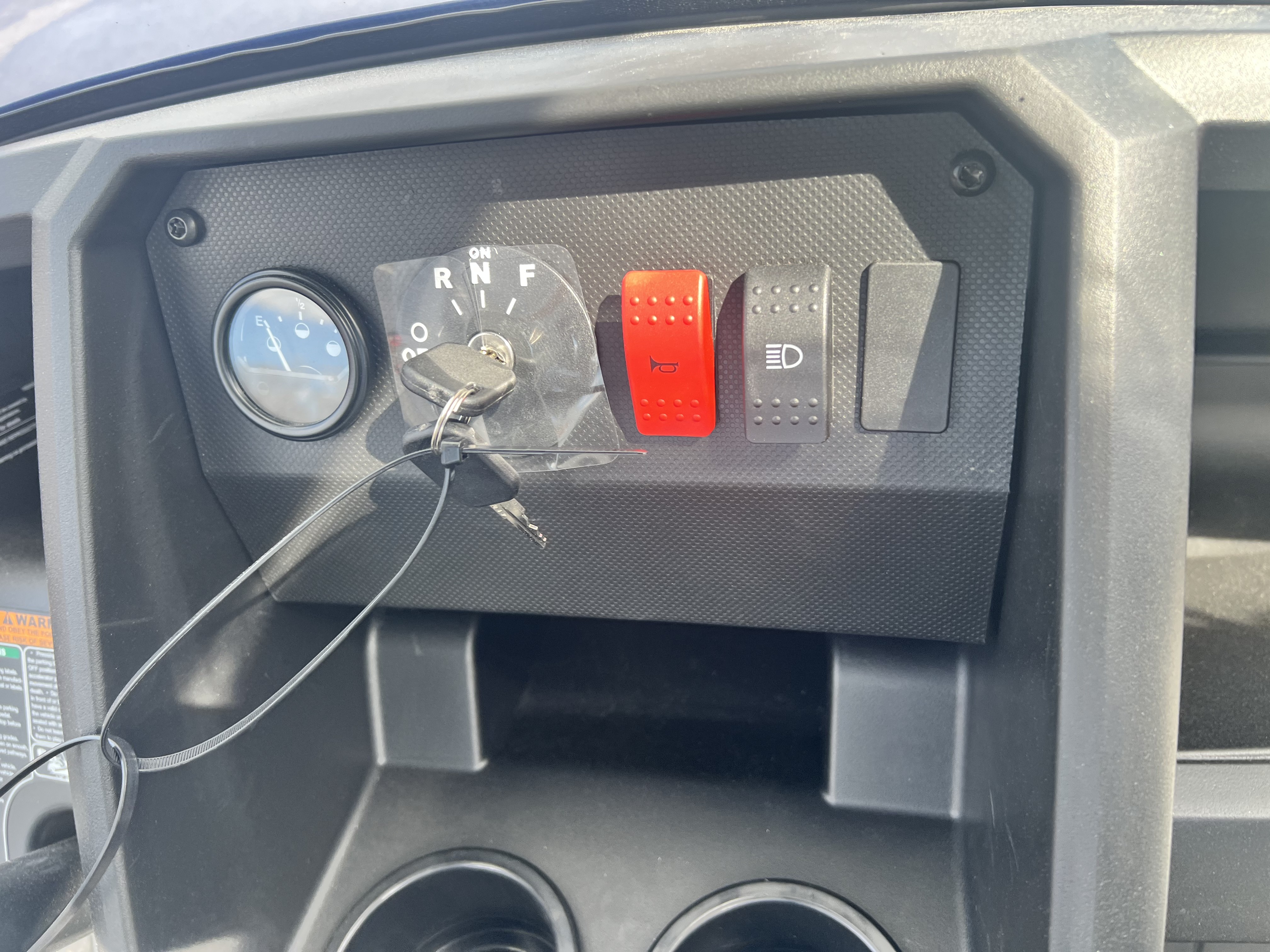 2026 EZGO Express photo 9