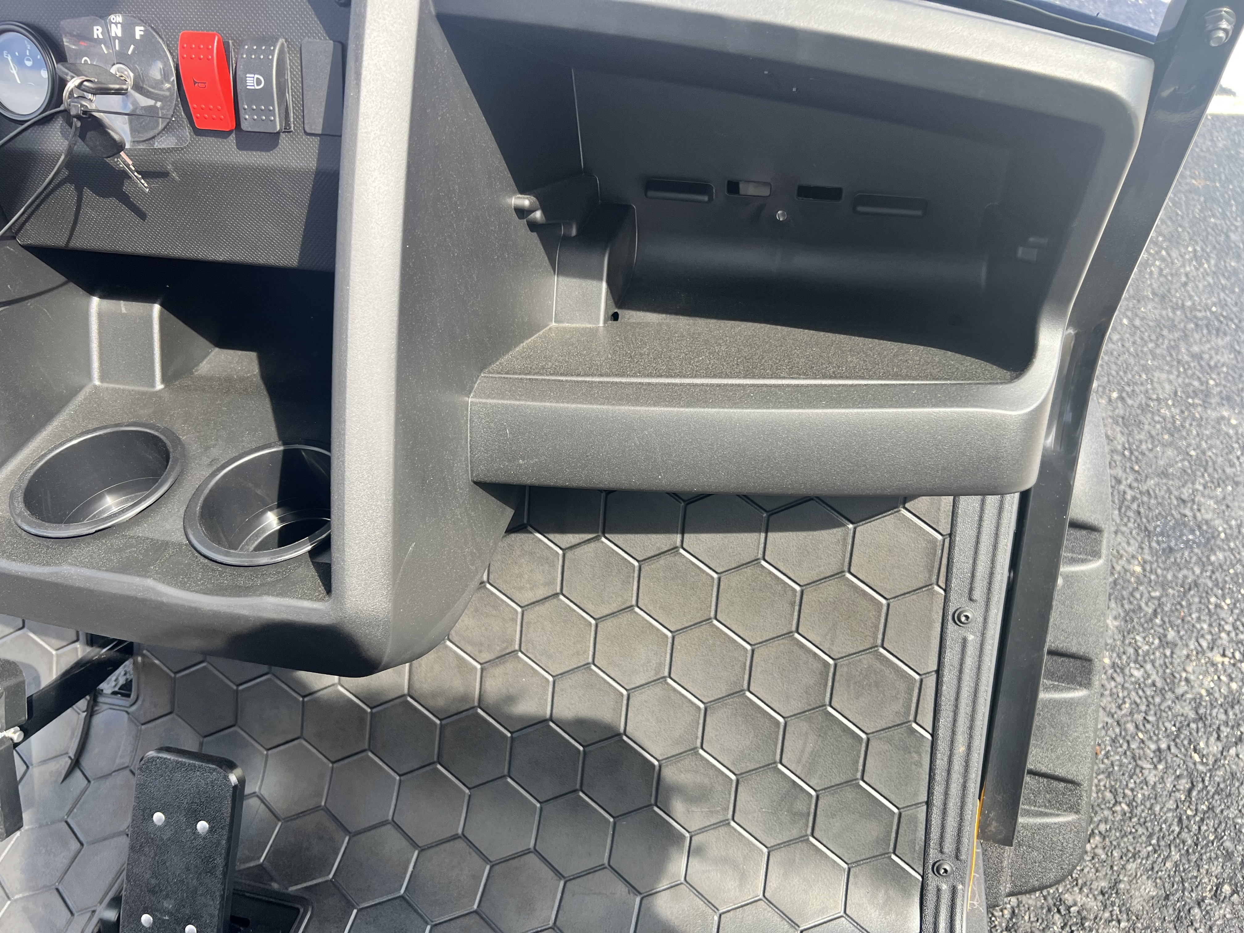 2026 EZGO Express photo 7
