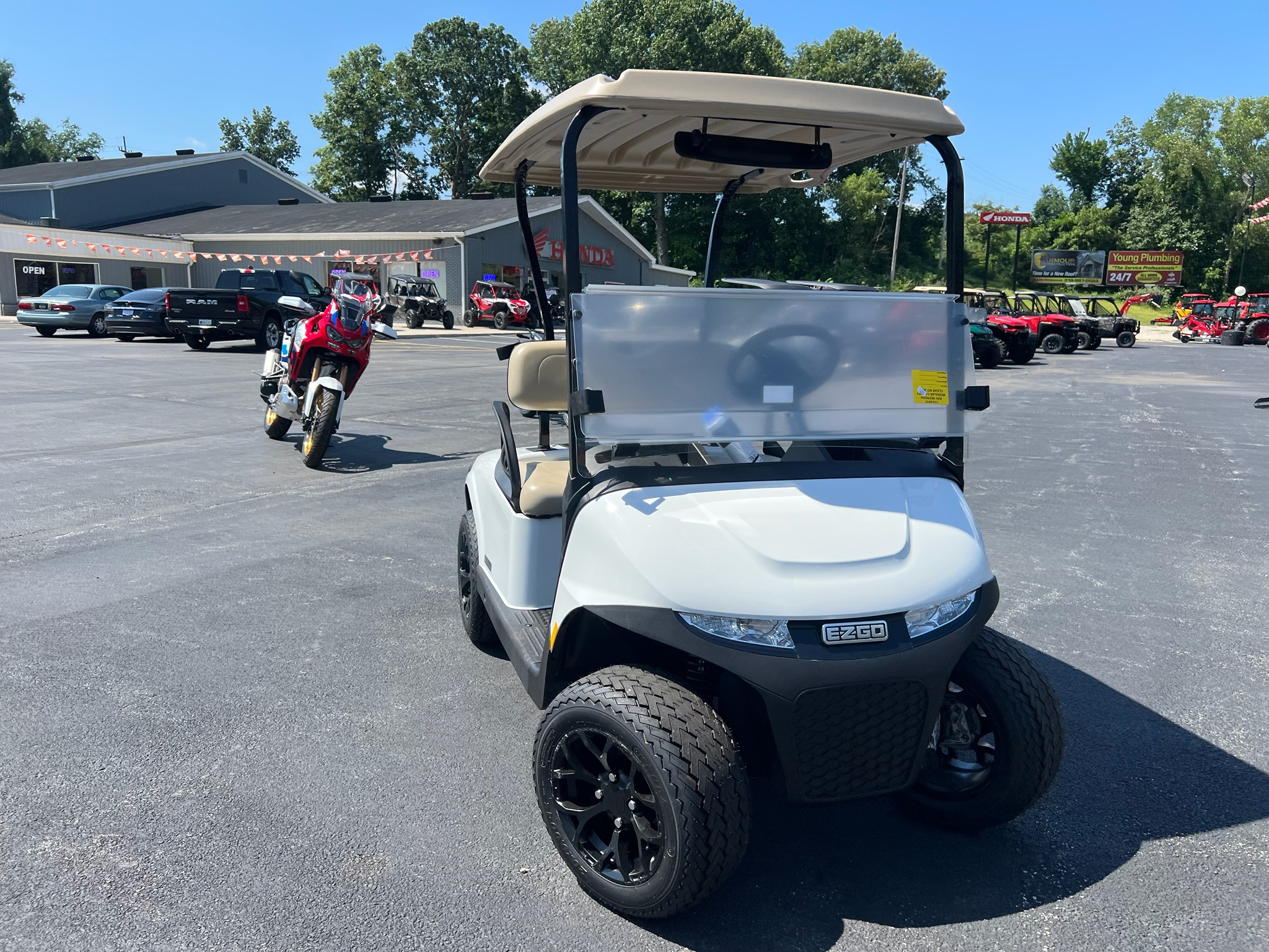 2026 EZGO RXV4 photo 4