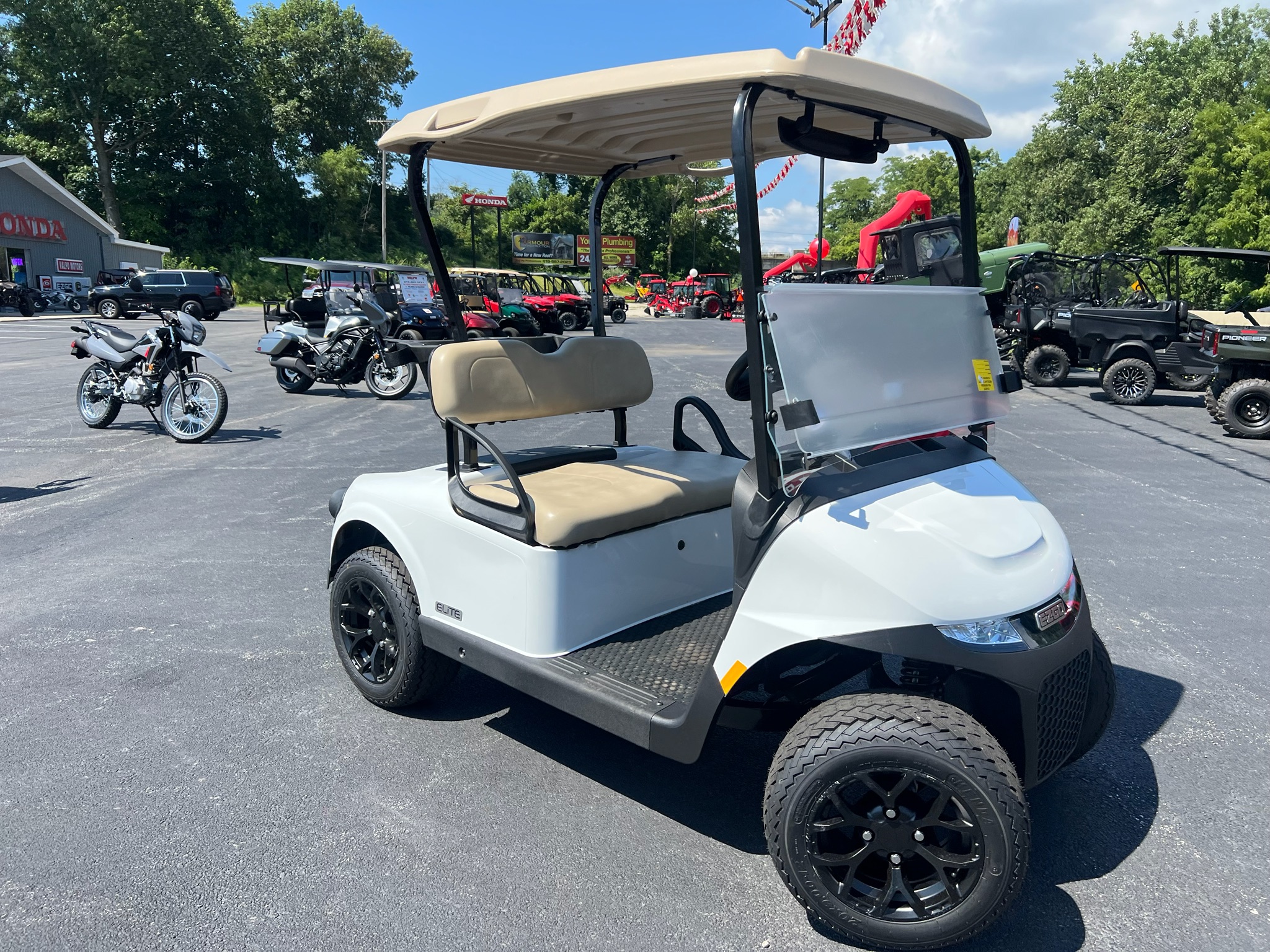 2026 EZGO RXV4 photo 8