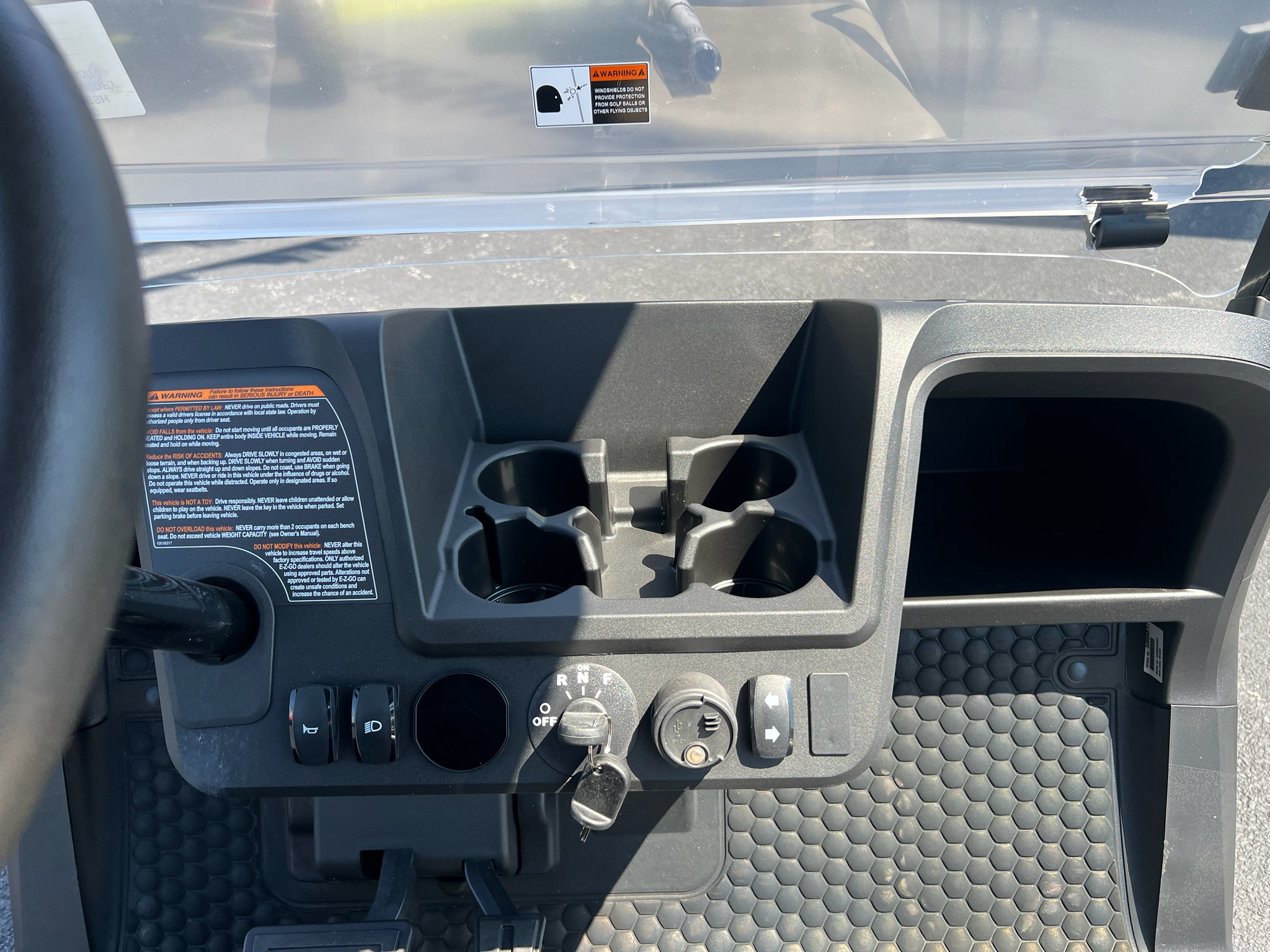 2026 EZGO RXV4 photo 9