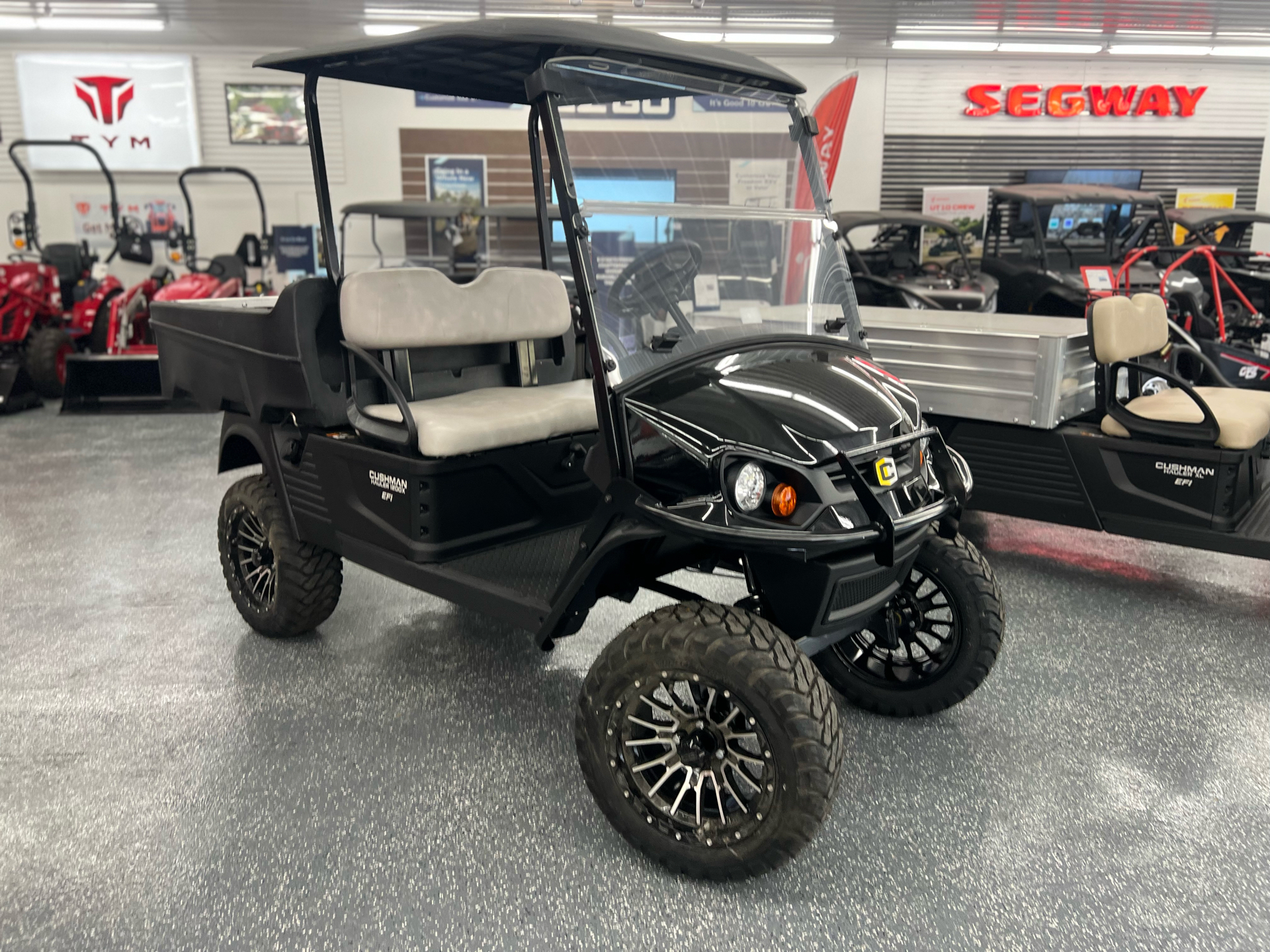 New 2025 Cushman Hauler 1200X EFI Gas, Valparaiso IN | Specs