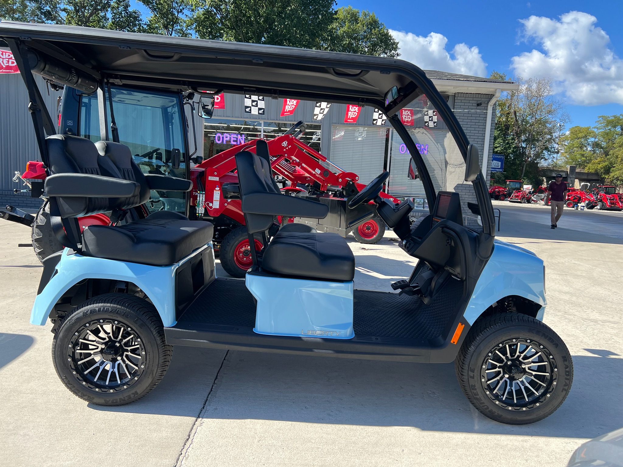 2027 EZGO Liberty photo 8