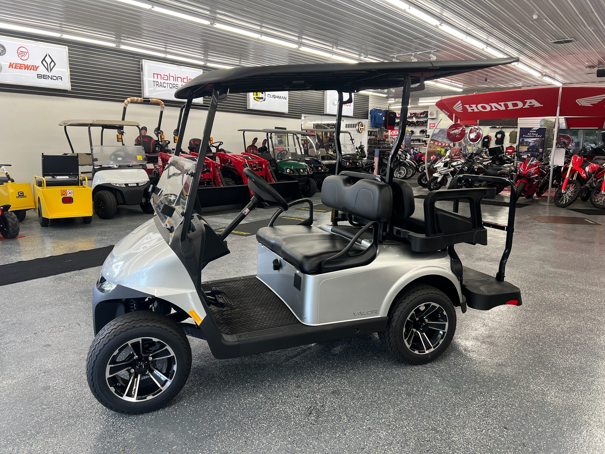 2027 EZGO RXV photo 8