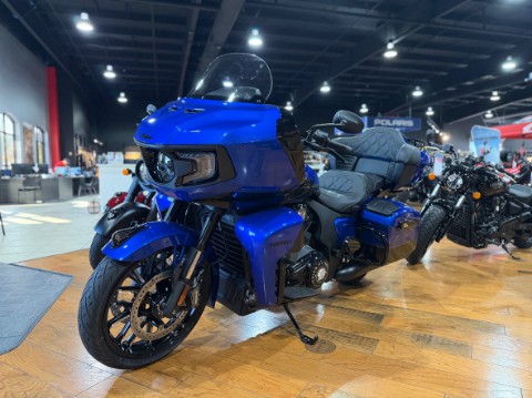 2026 Indian Pursuit Dark Horse with 112 and Powerband Audio Package