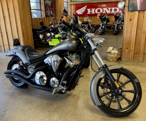 2016 Honda Fury — photo 1 of 11