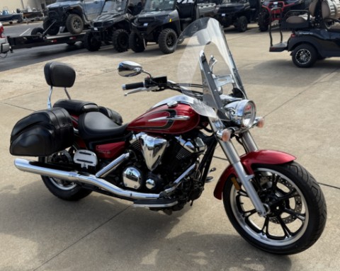 2012 Yamaha V Star 950 Tourer — photo 1 of 10
