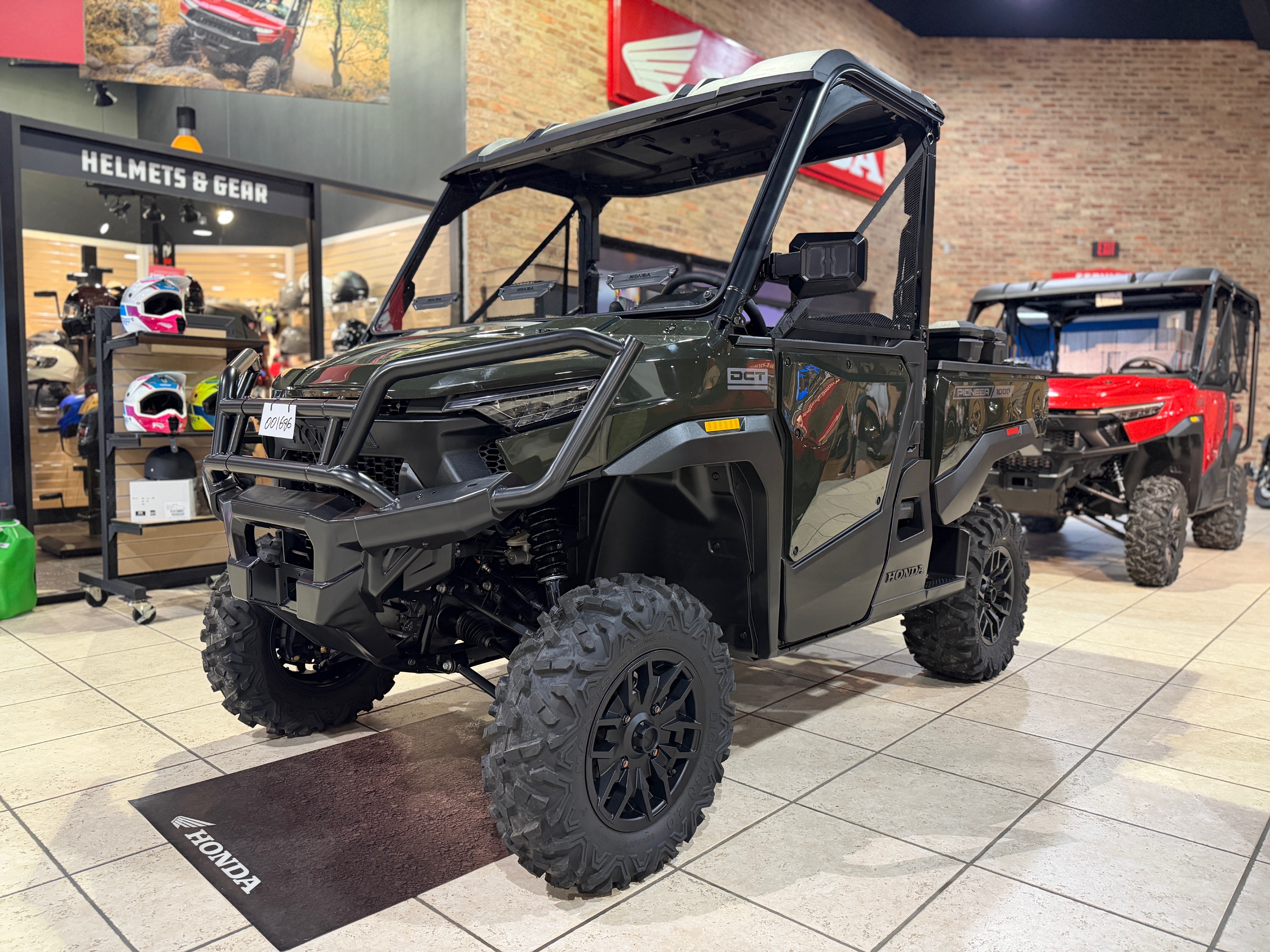 2026 Honda Pioneer 1000 Deluxe 1