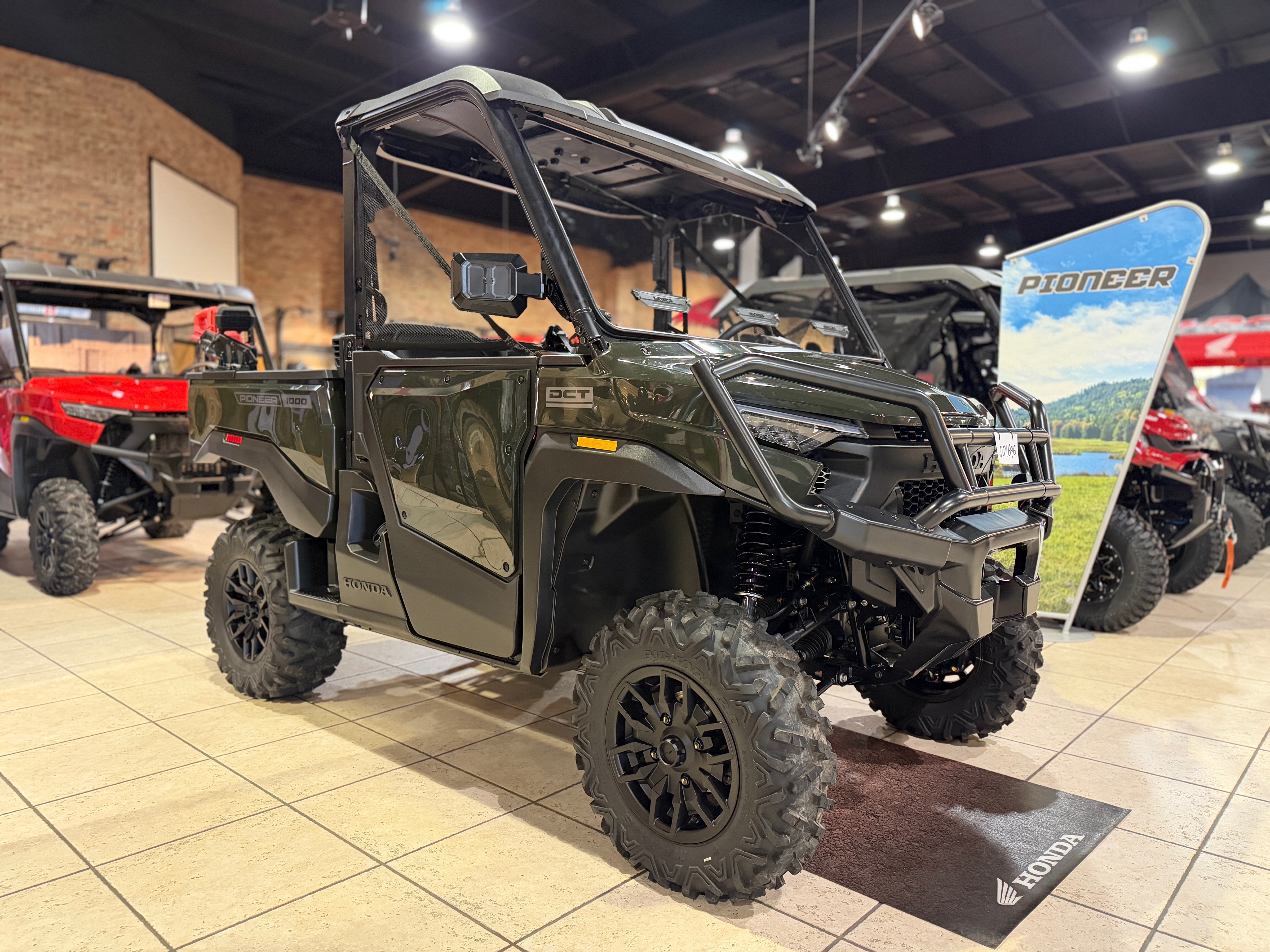 2026 Honda Pioneer 1000 Deluxe 2