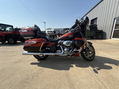 2025 Harley-Davidson Street Glide Ultra — photo 1 of 4