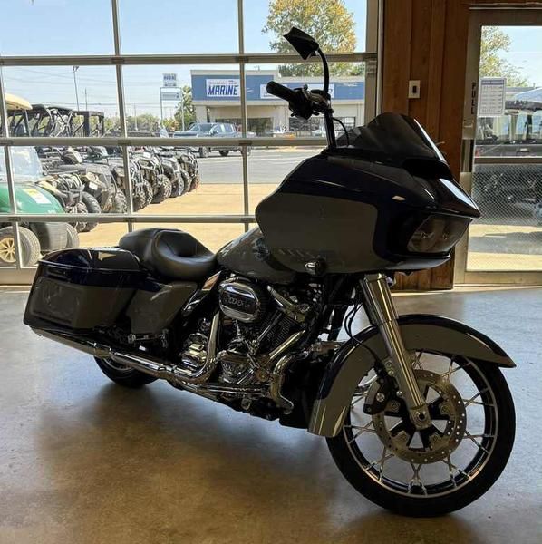 2023 Harley-Davidson Road Glide® Special 4
