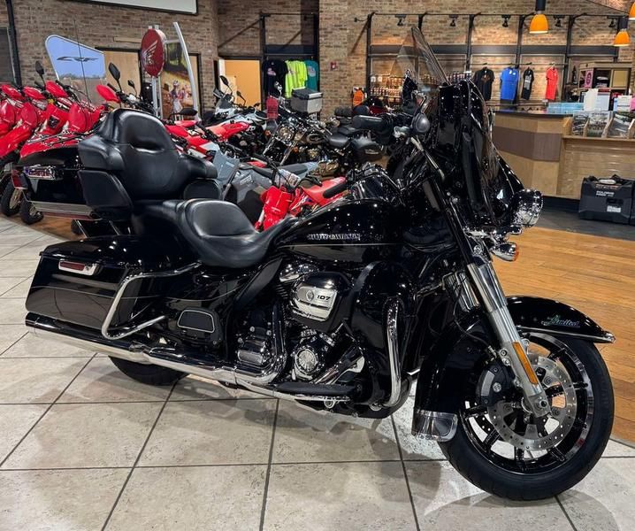 2017 Harley-Davidson Road King® 1