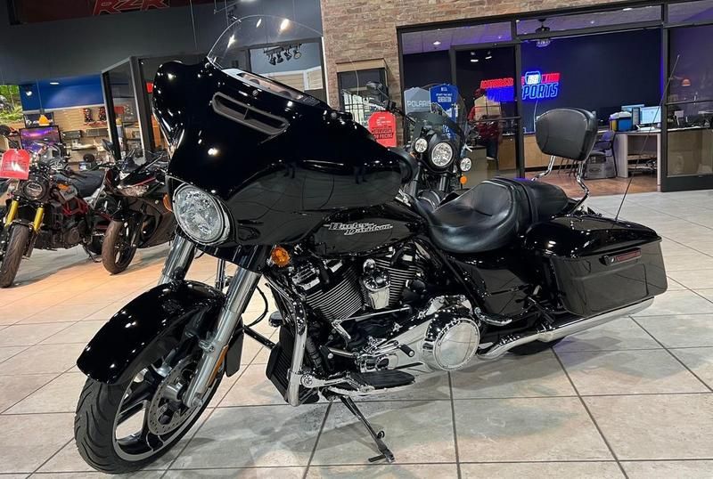 2017 Harley-Davidson Street Glide® Special 4