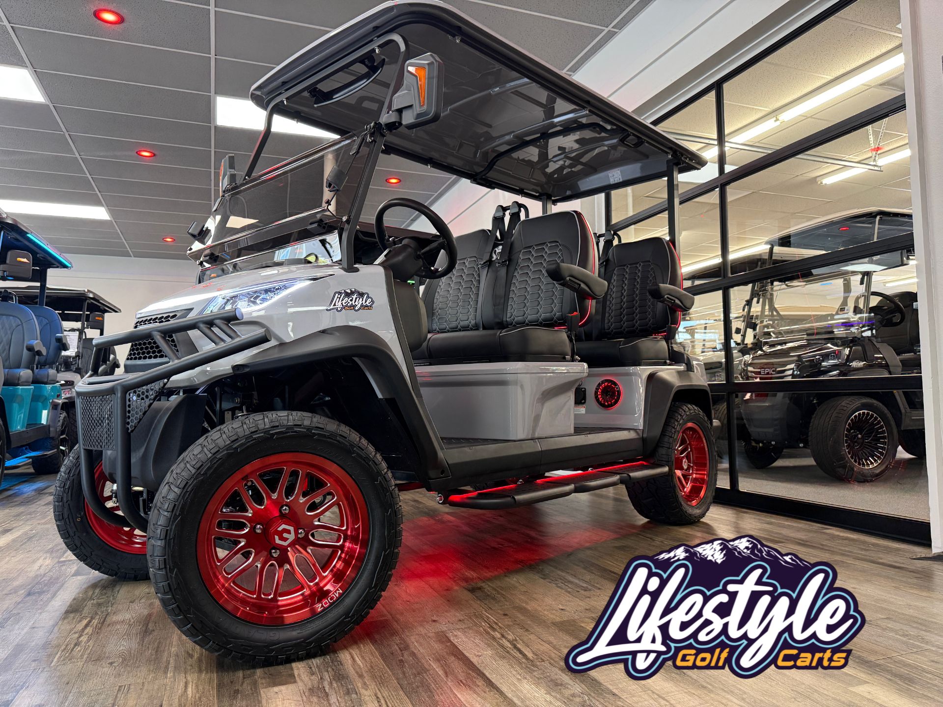 VIP SPECIAL LIMITED 海神 4-570 New 2026 Venom Stealth 4p, Colorado Springs CO | Specs, Price