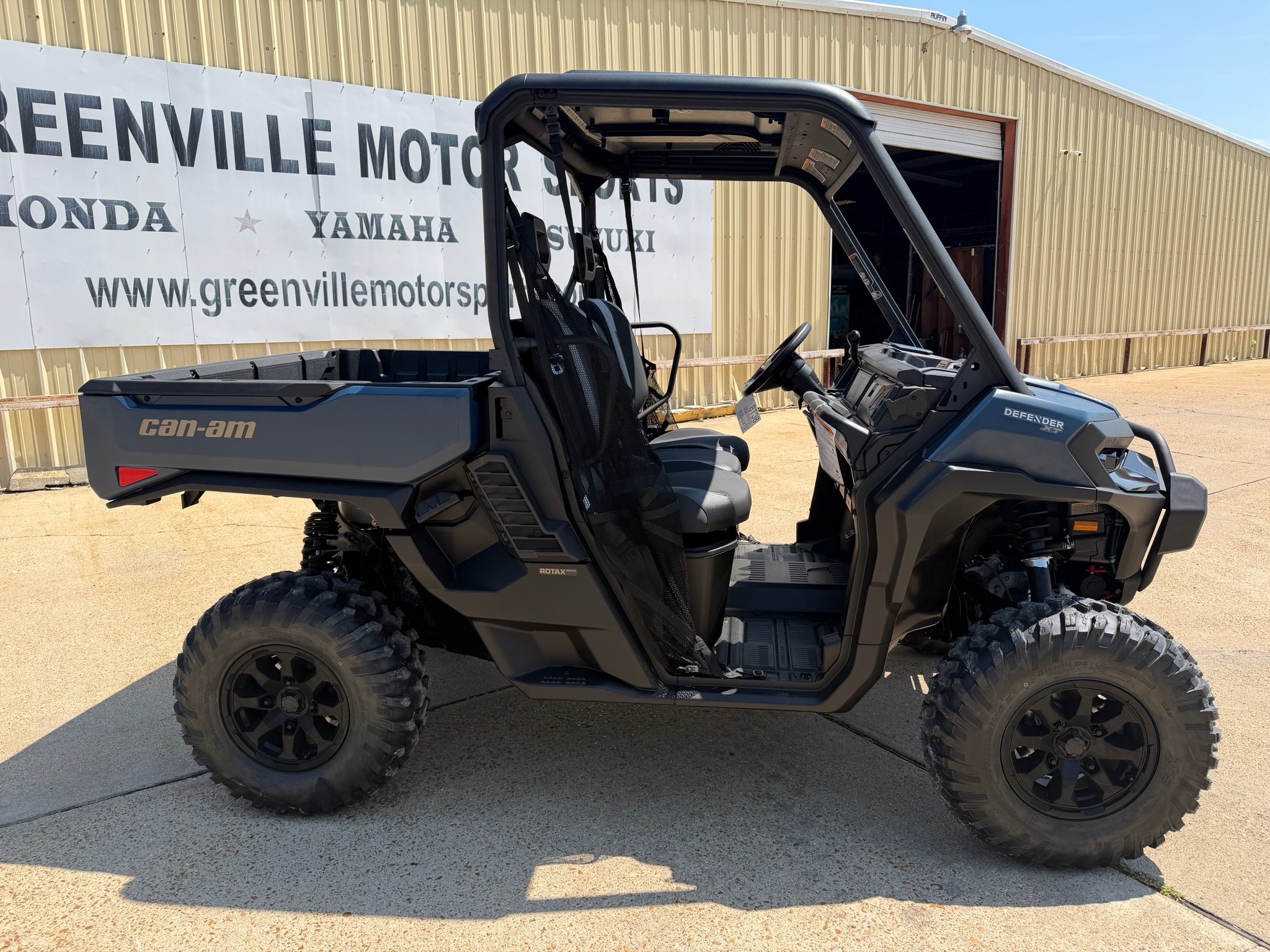 2026 Can-Am™ Defender XT HD11 3
