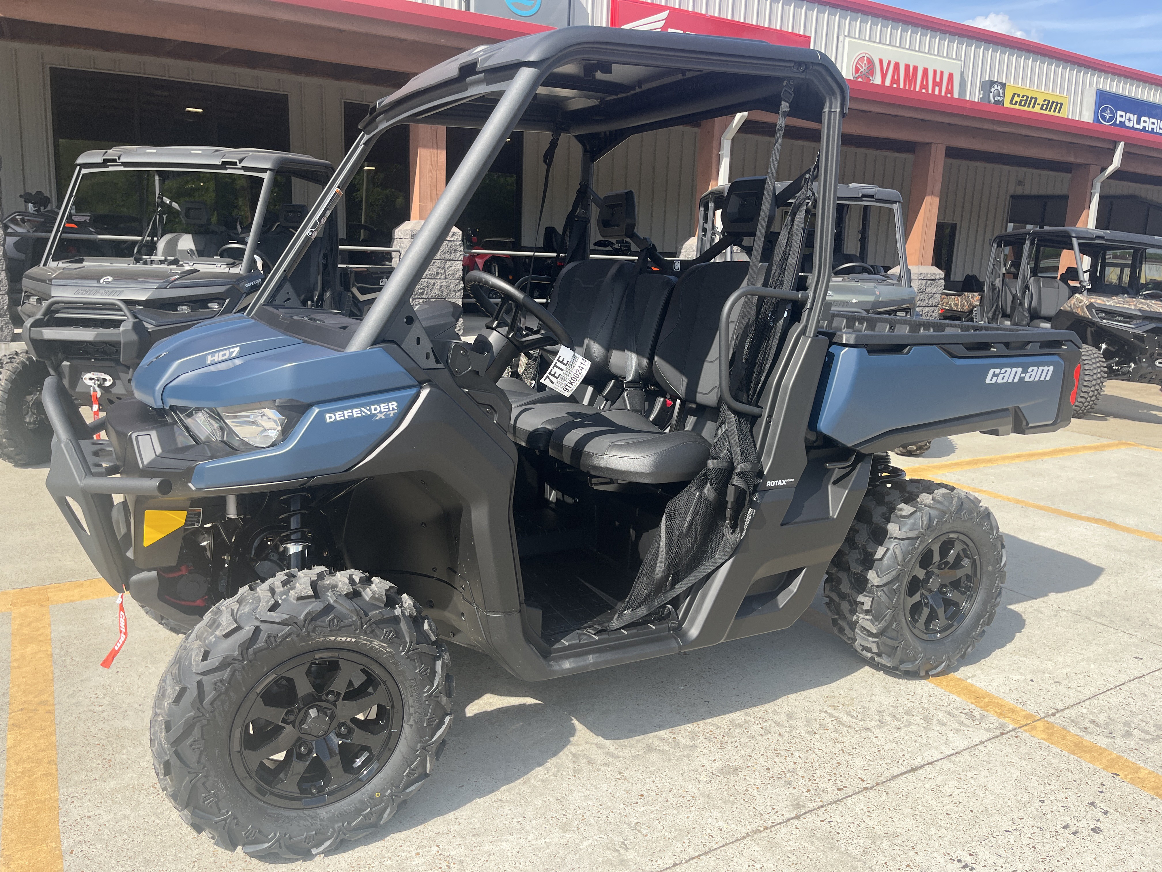 2026 Can-Am™ Defender XT HD7 1