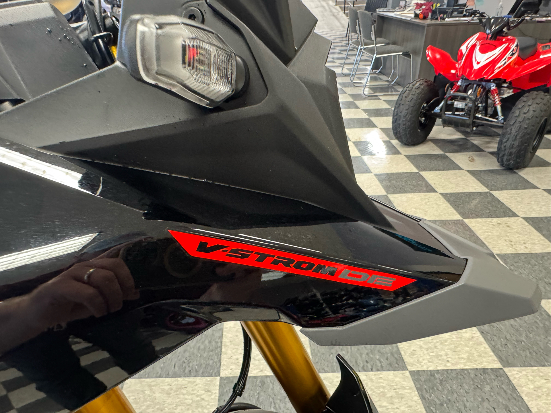 New 2025 Suzuki V-Strom 800DE Glass Sparkle Black | Motorcycles in