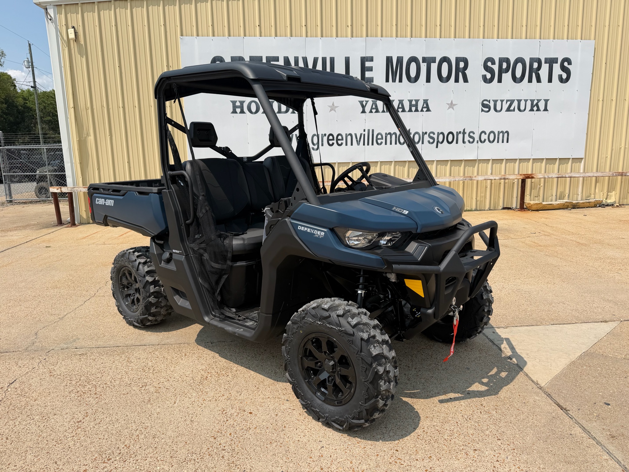 2026 Can-Am™ Defender XT HD9 3