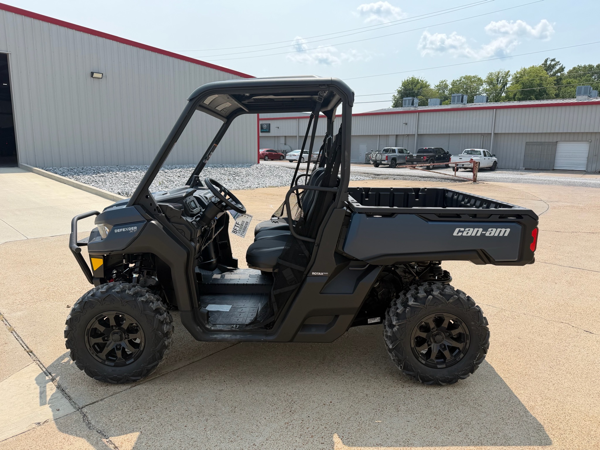 2026 Can-Am™ Defender XT HD9 8