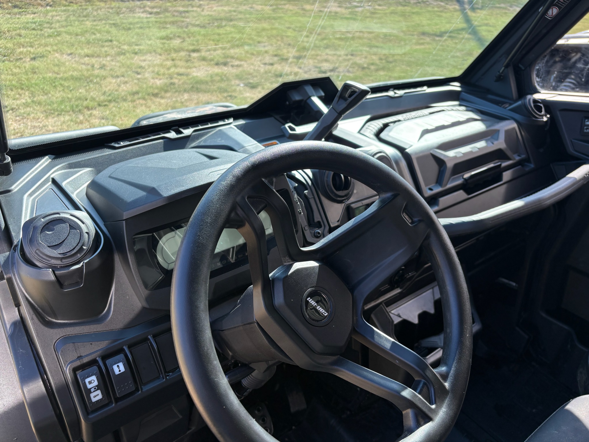 2025 Can-Am™ Defender Limited 10