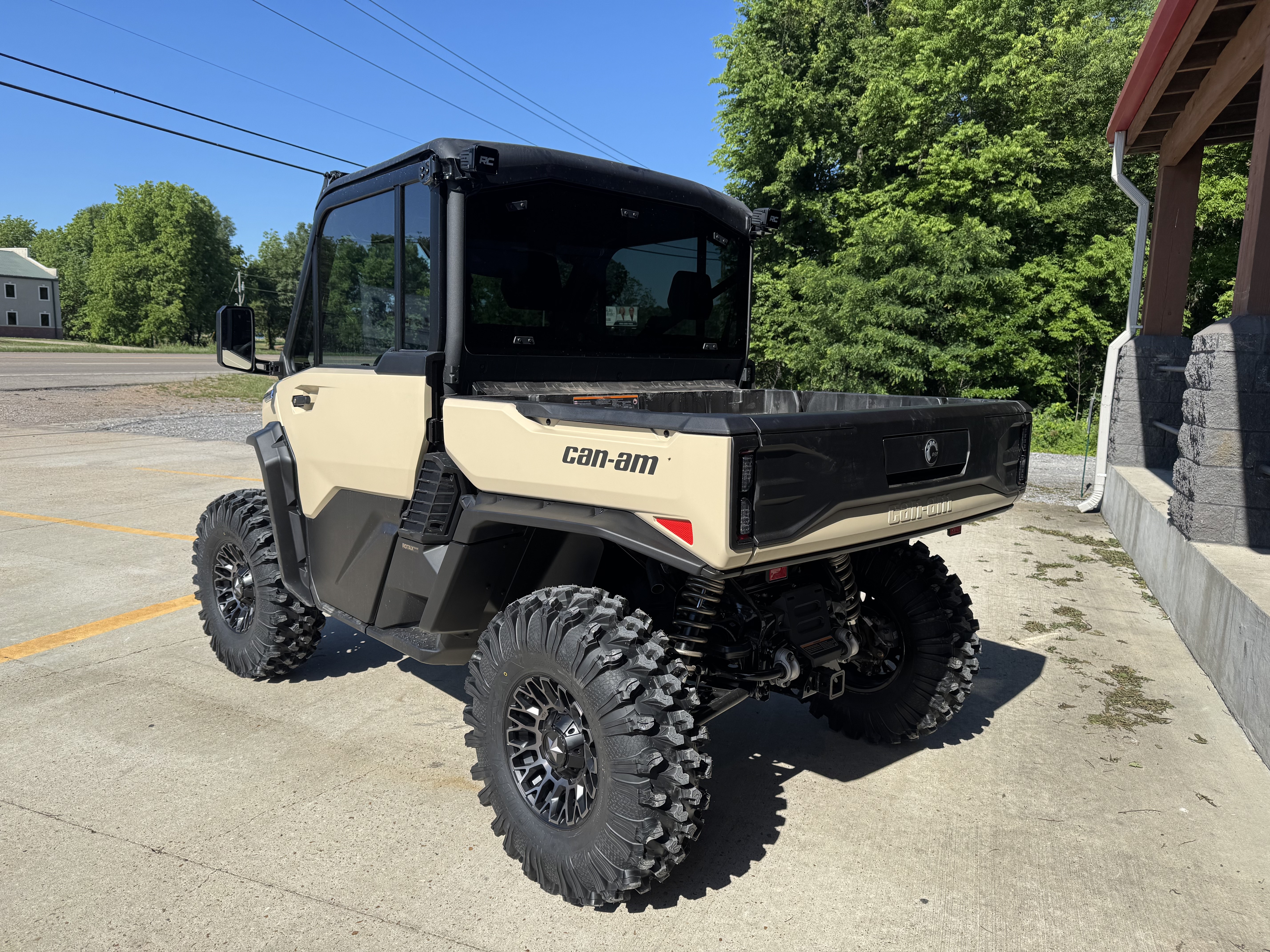 みちカーキベージュ1 New 2026 Can-Am Defender Limited HD11 Desert Tan / Carbon Black