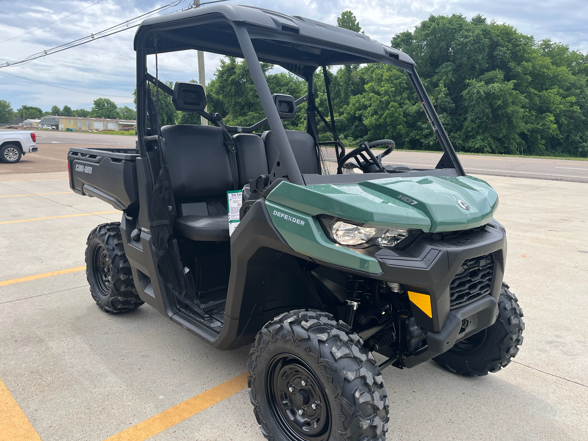2026 Can-Am™ Defender HD7 2