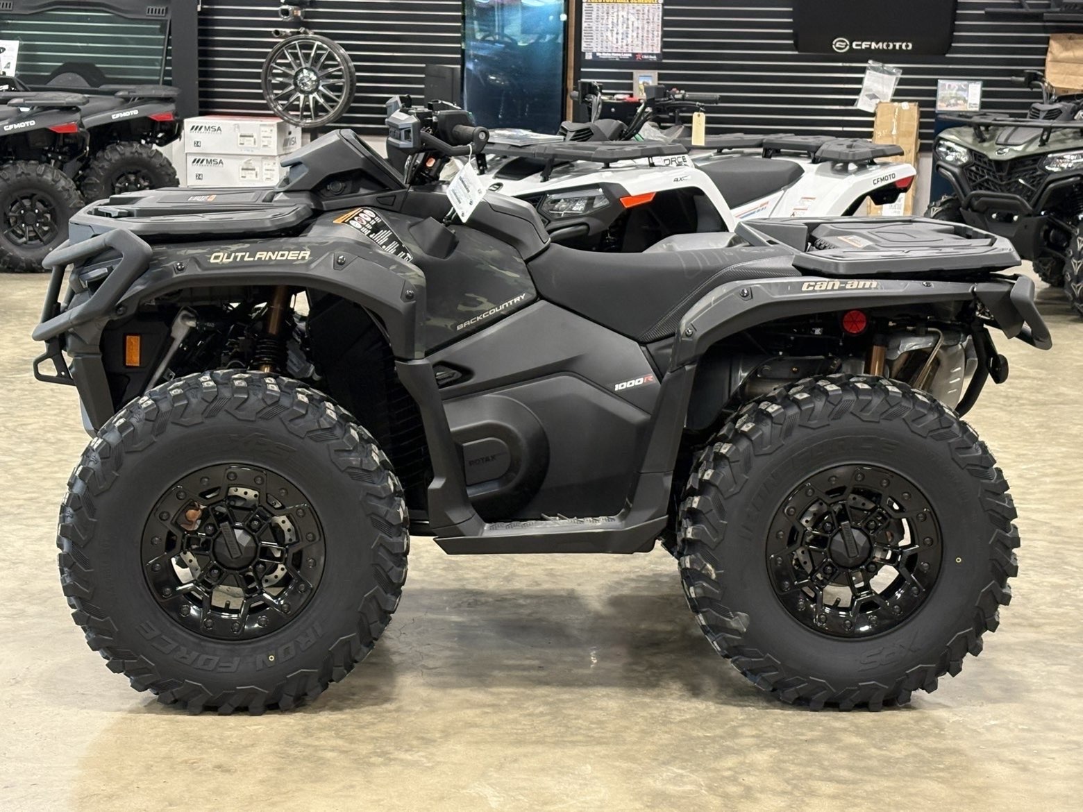 2027 Can-Am™ Outlander Backcountry 1000R 2