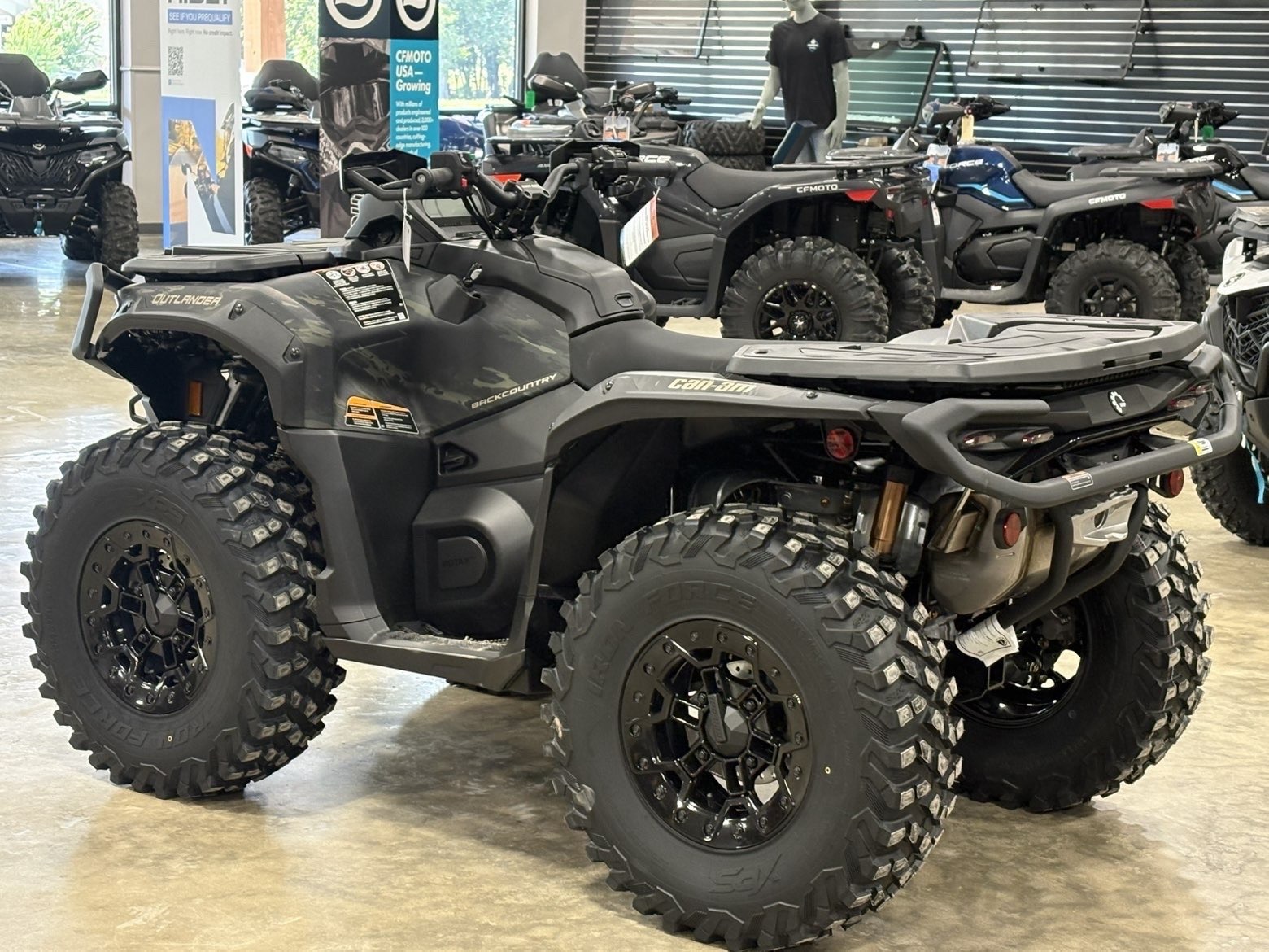 2027 Can-Am™ Outlander Backcountry 1000R 6