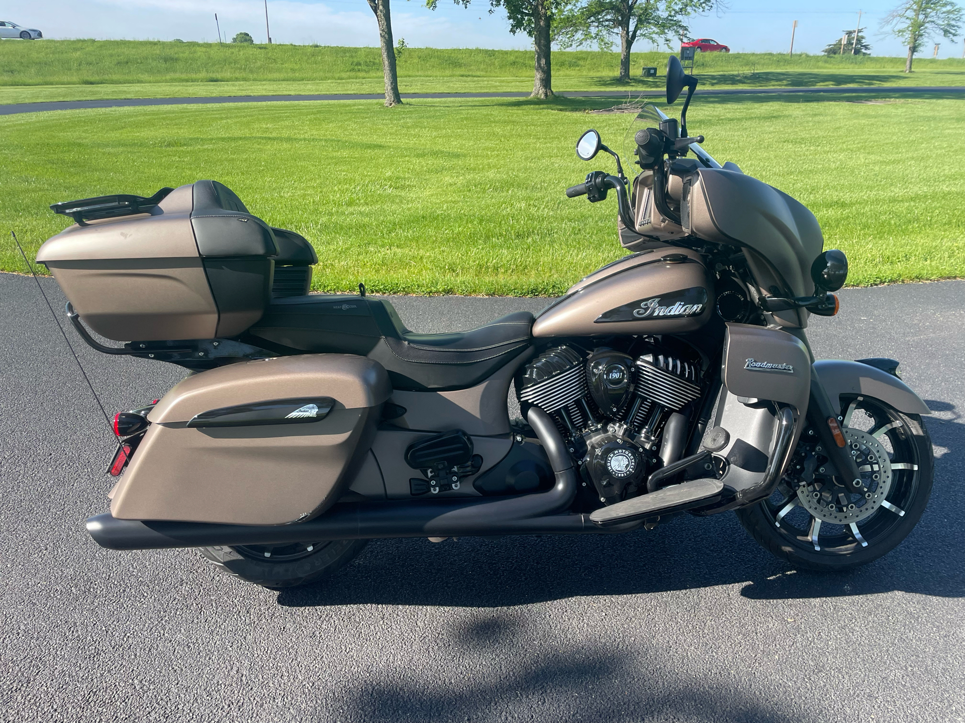 Used 2021 Indian Motorcycle Roadmaster® Dark Horse®, Charleston IL