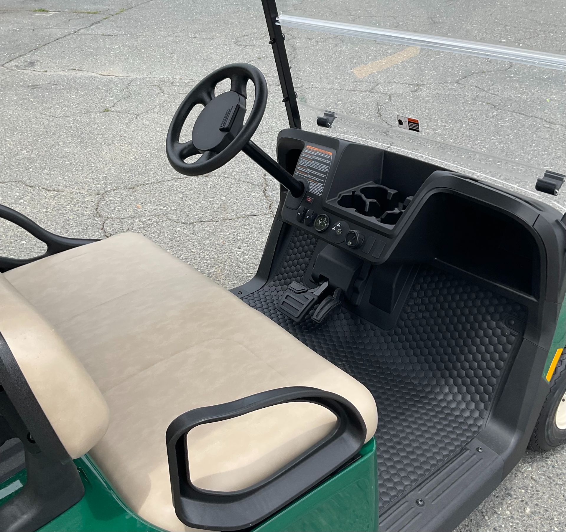 2025 EZGO Freedom photo 3