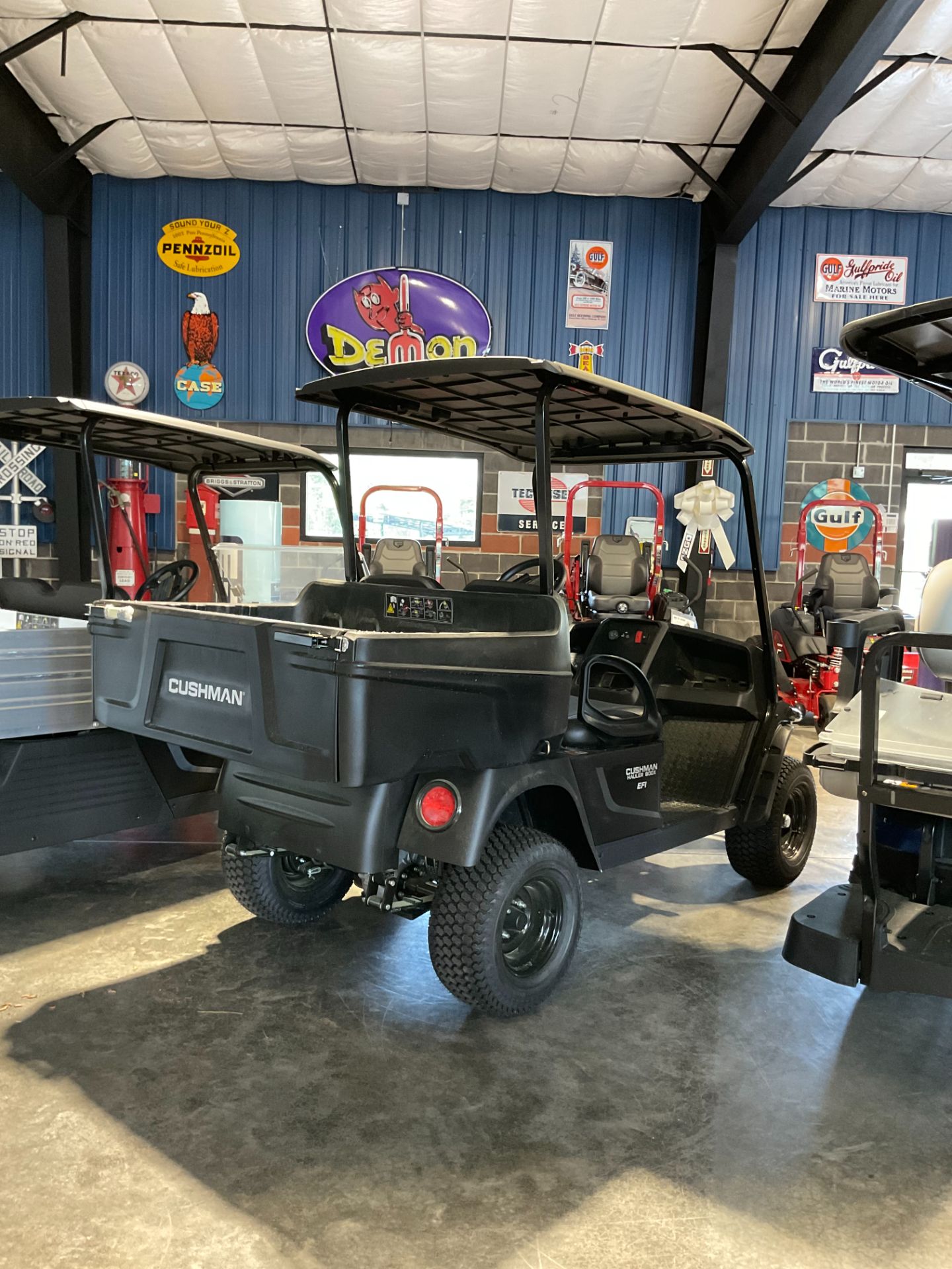 2025 Cushman Hauler photo 2