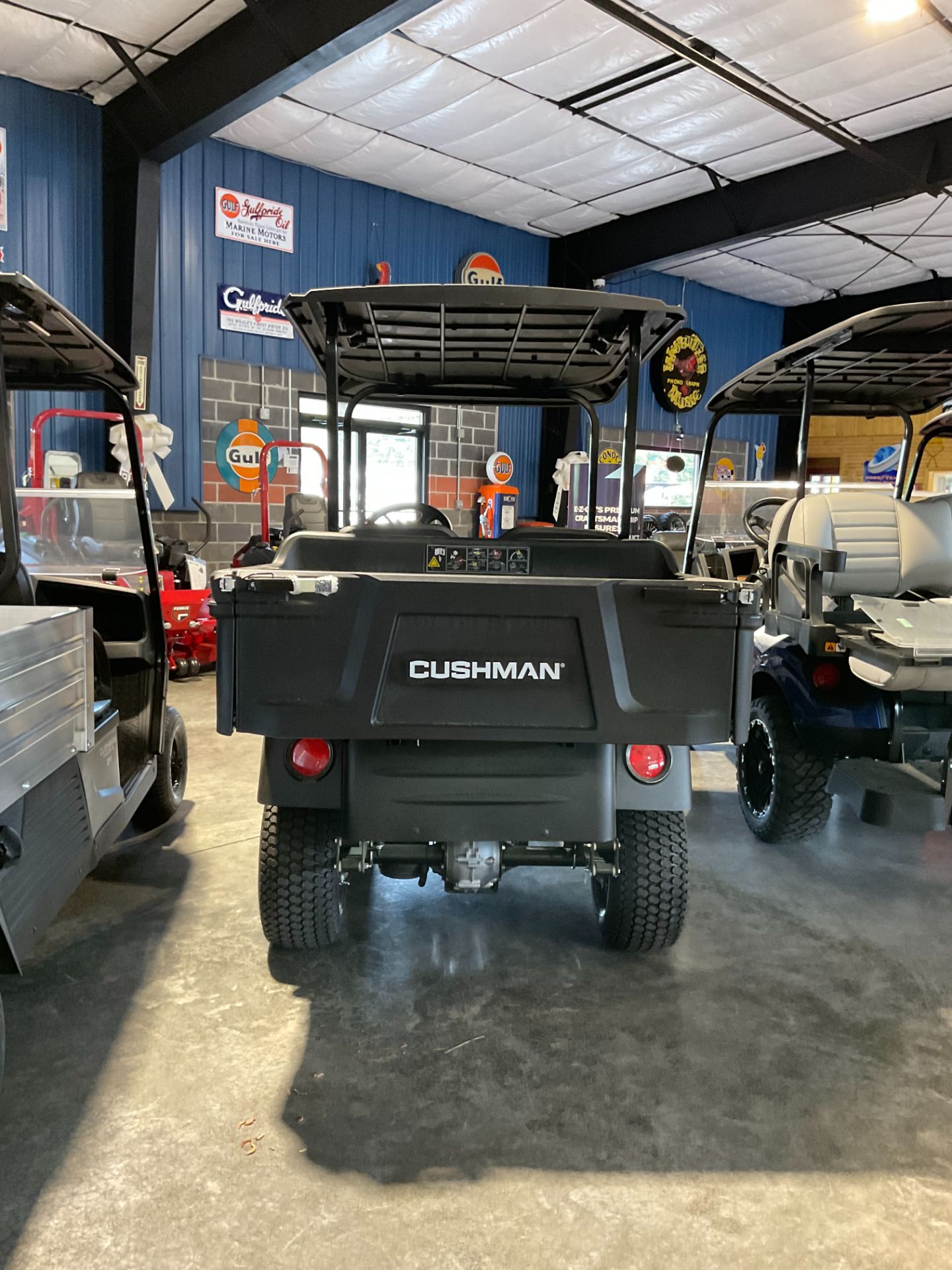 2025 Cushman Hauler photo 5