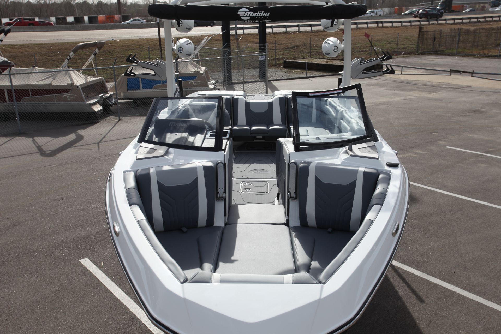2025 Malibu Wakesetter 25 LSV Power Boats Inboard Memphis