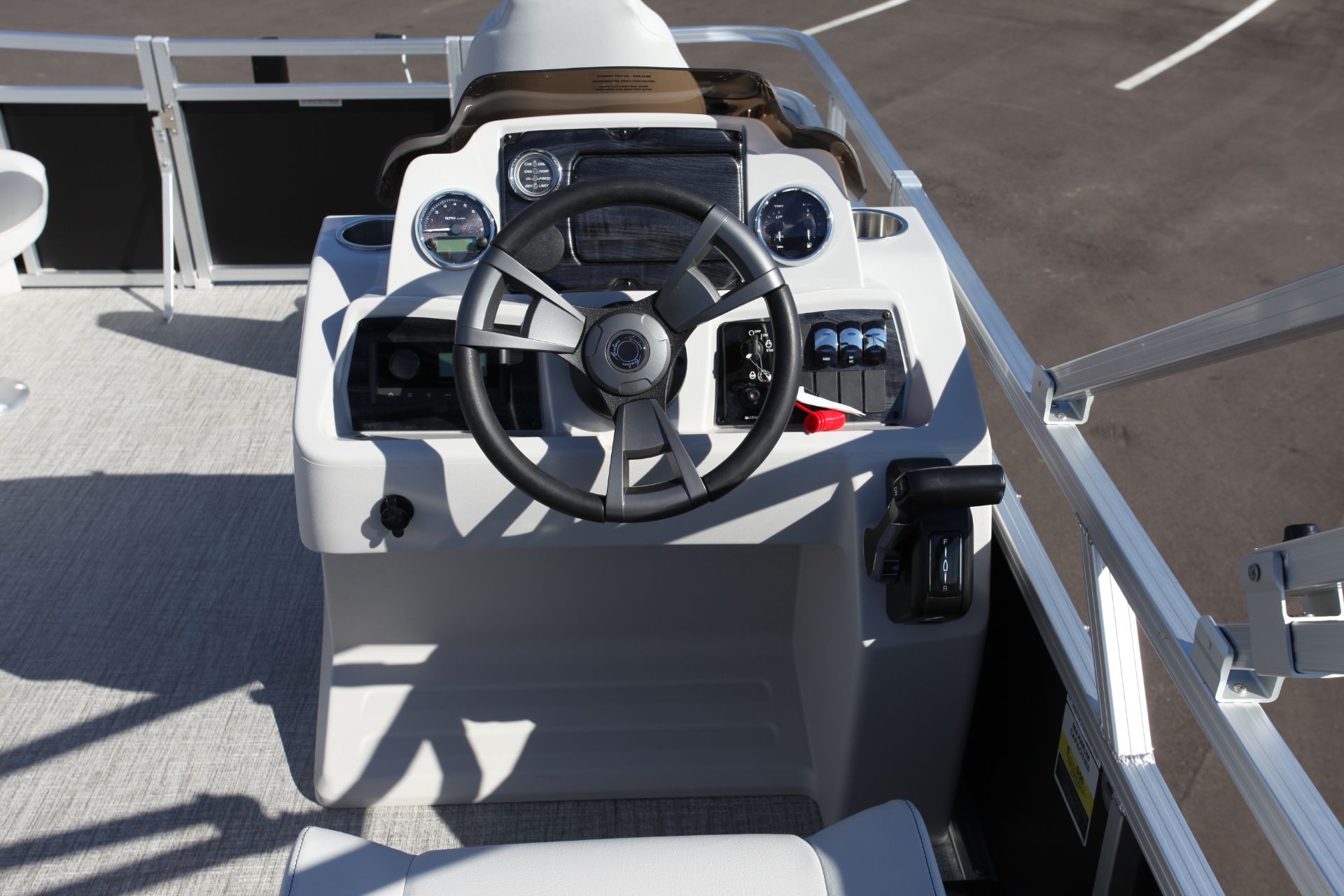 Avalon Venture Bow 22