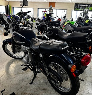 2025 Kawasaki W230 ABS 3