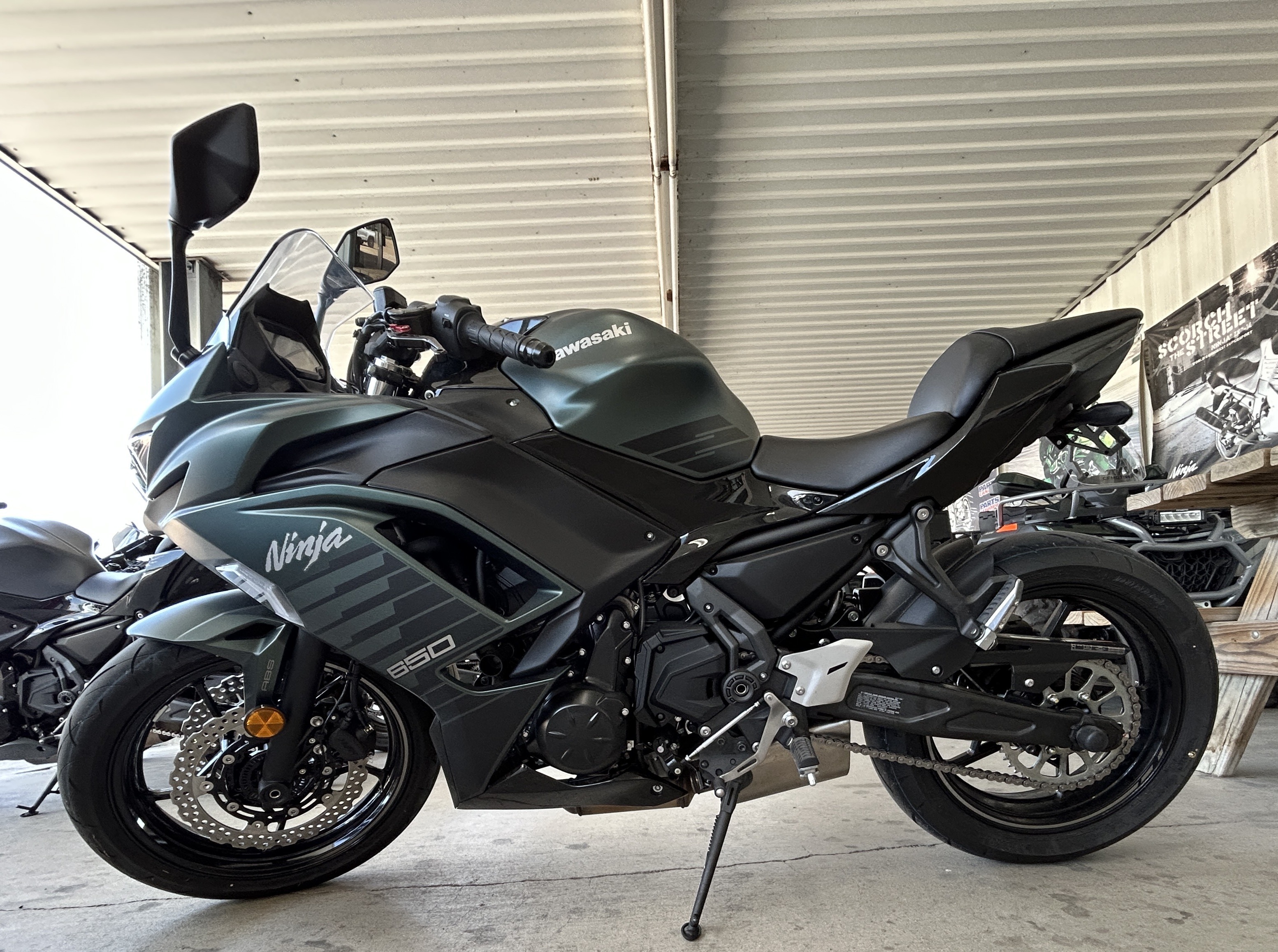 2025 Kawasaki Ninja® 650 ABS 1
