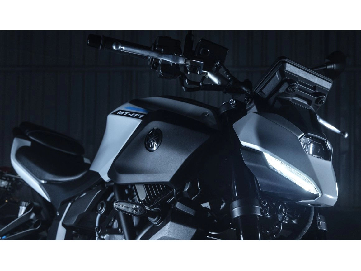 2025 Yamaha MT-07 8