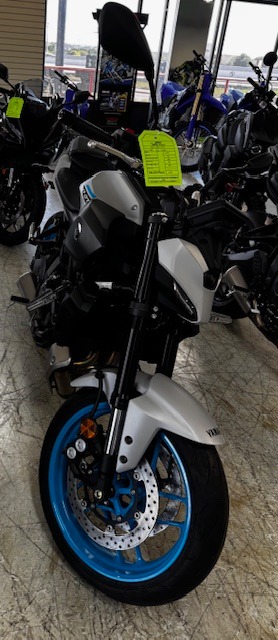 2025 Yamaha MT-07 3