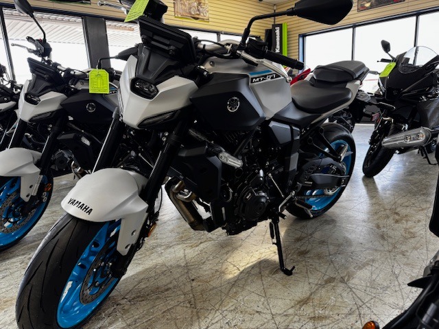 2025 Yamaha MT-07 8