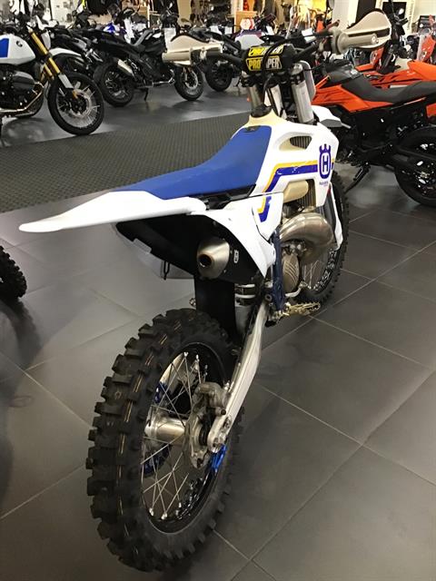 【新古車！】UNIVEGA TRRENO300 3×8s サイズ55 新古車！】UNIVEGA TRRENO300 3×8s サイズ55 新古車！】UNIVEGA