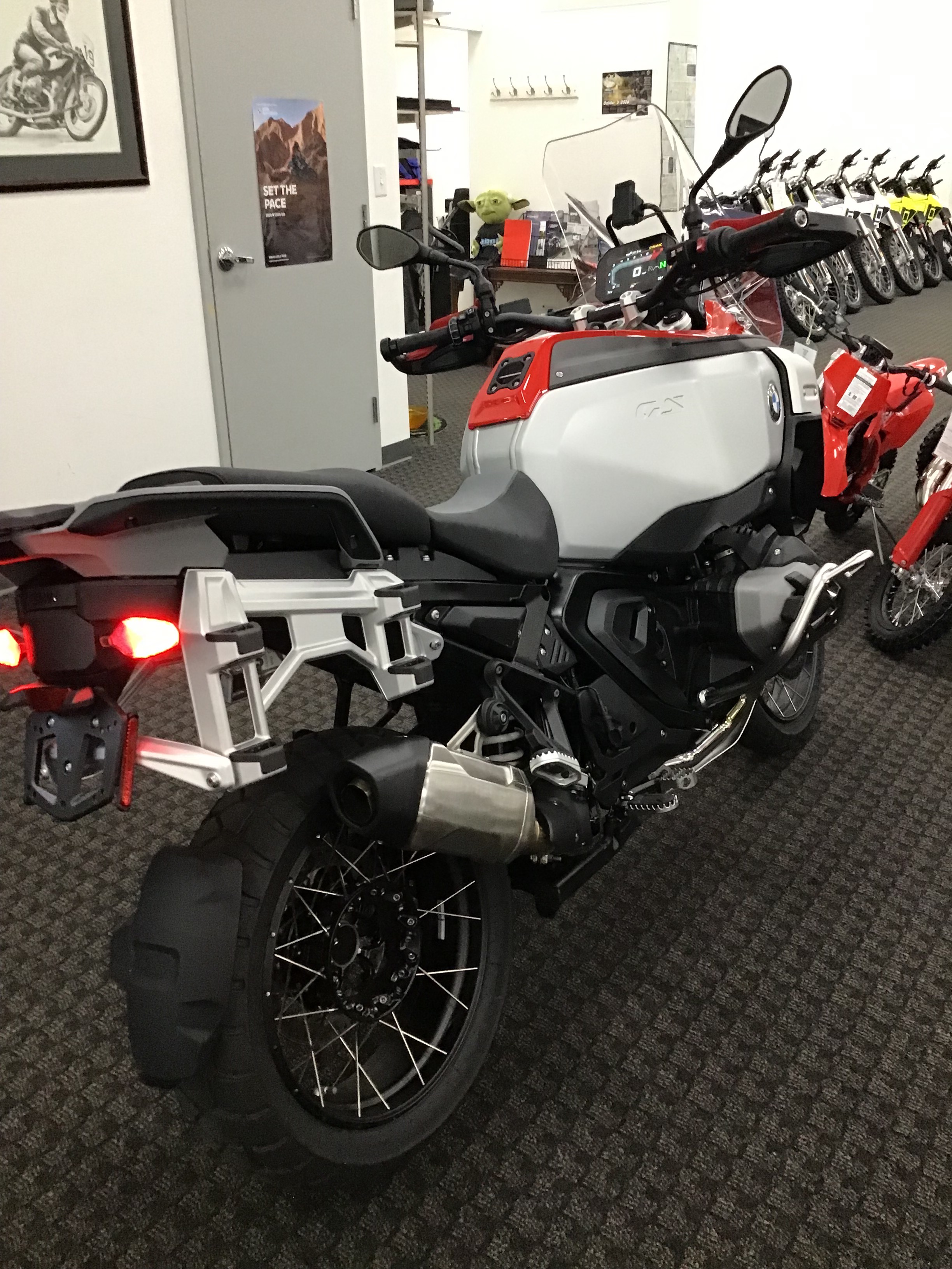 2026 BMW R 1300 GS Adventure 4