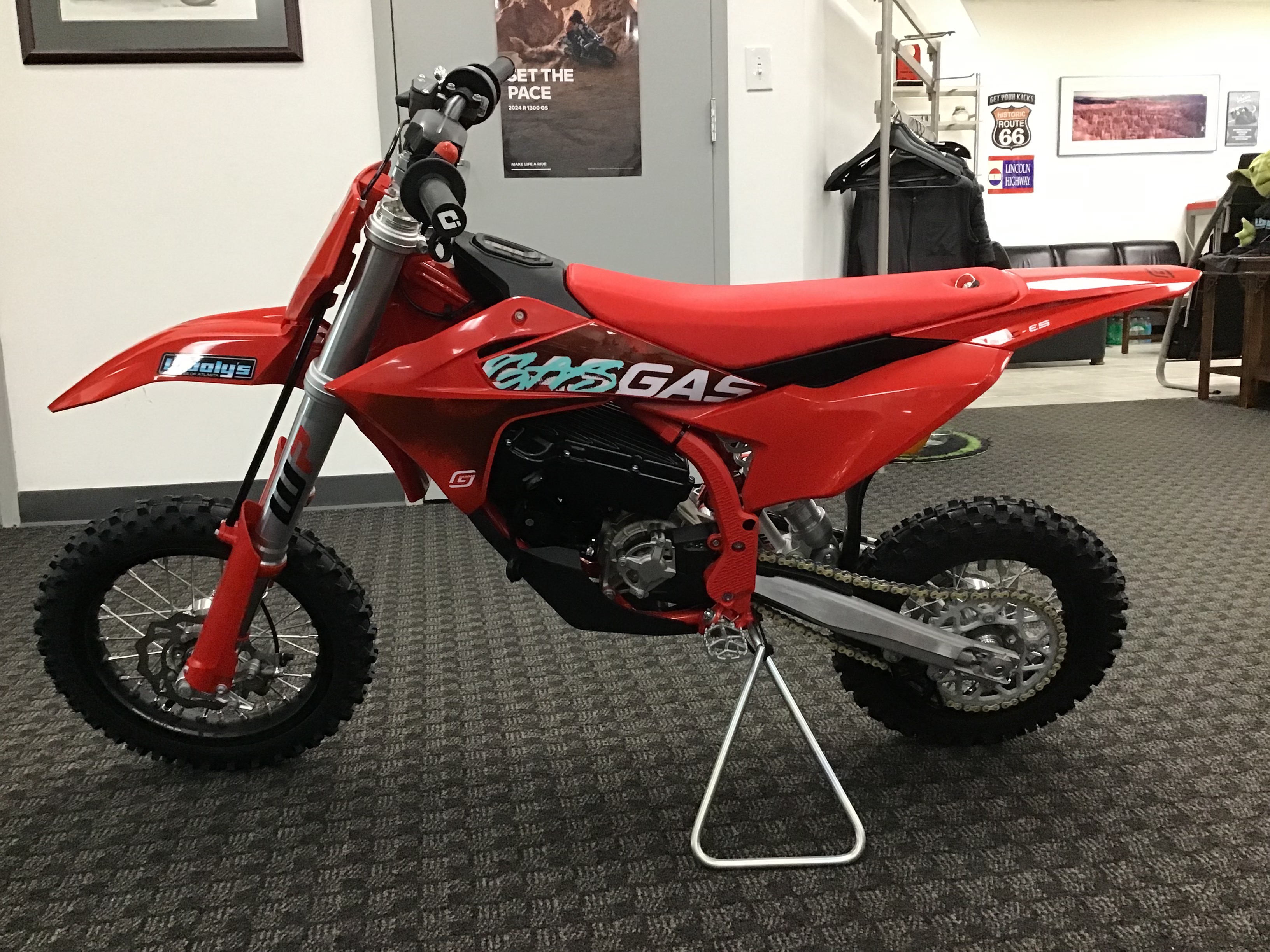 New 2027 GASGAS MC-E 5, Marietta GA | Specs, Price, Photos | Red