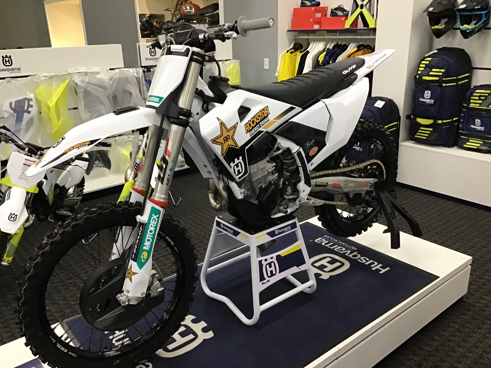 アガベチタノタsierra mixteca white h selection New 2025 Husqvarna FC 450 Factory Edition, Marietta GA | Specs