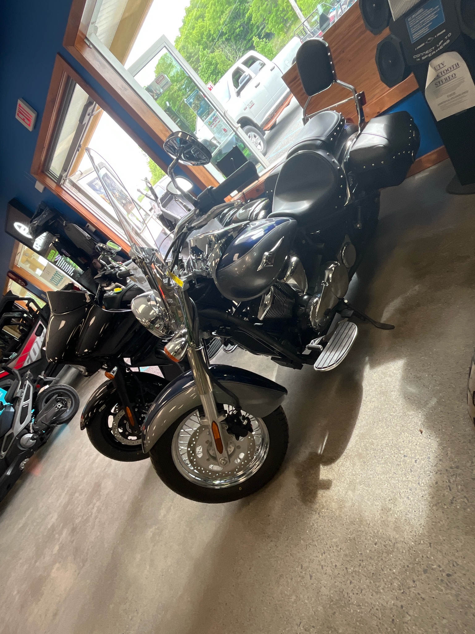 2025 Kawasaki Vulcan® 900 Classic LT 4