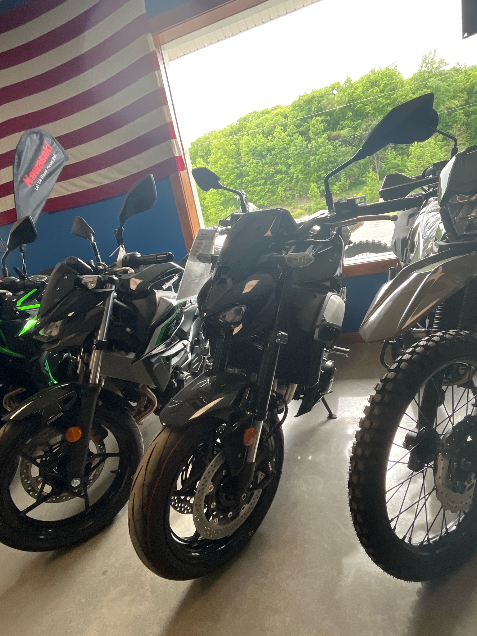 2025 Kawasaki Z900 ABS 2
