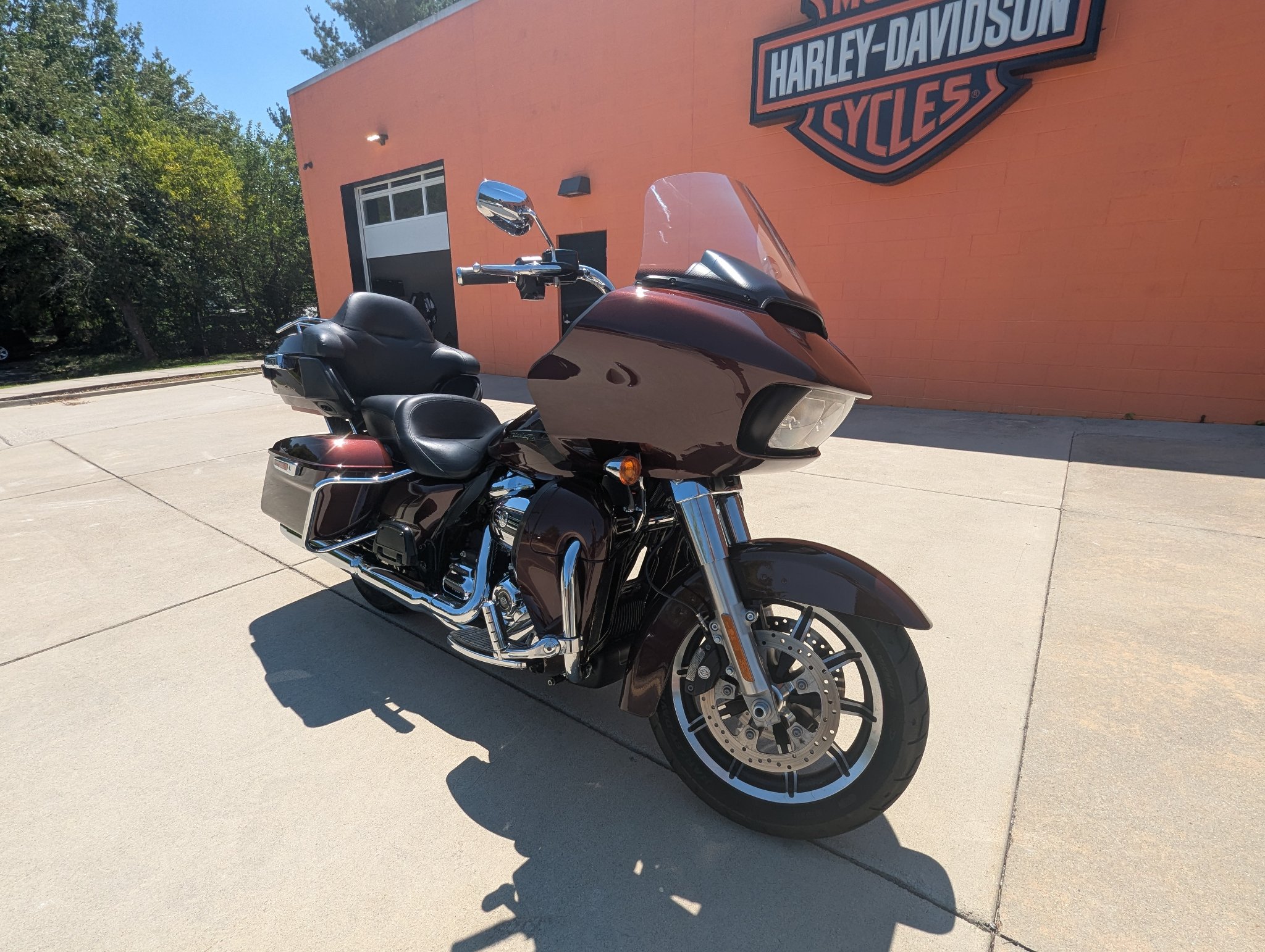 2019 Harley-Davidson Road Glide® Ultra 3