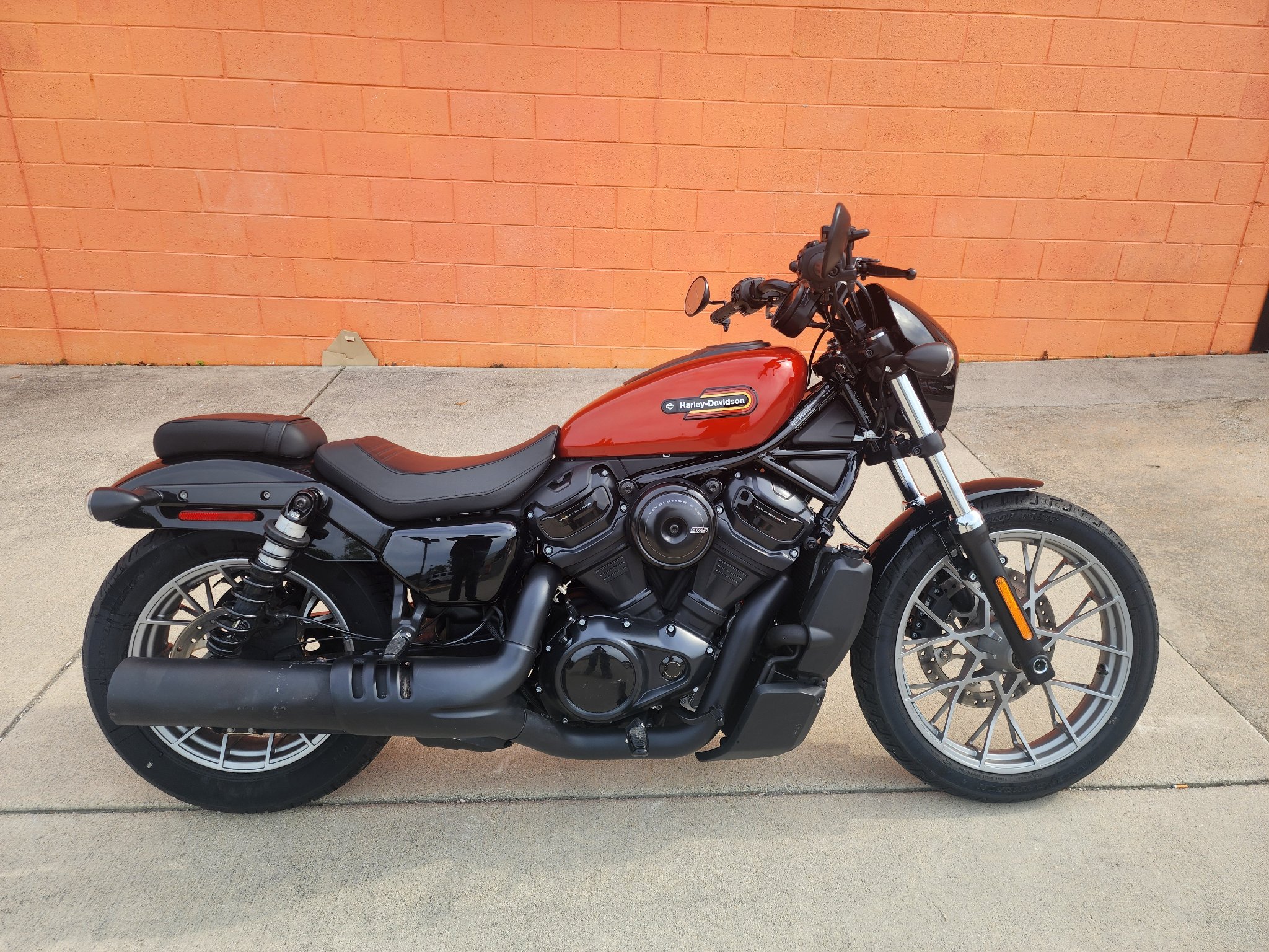 2025 Harley-Davidson Nightster® Special 1