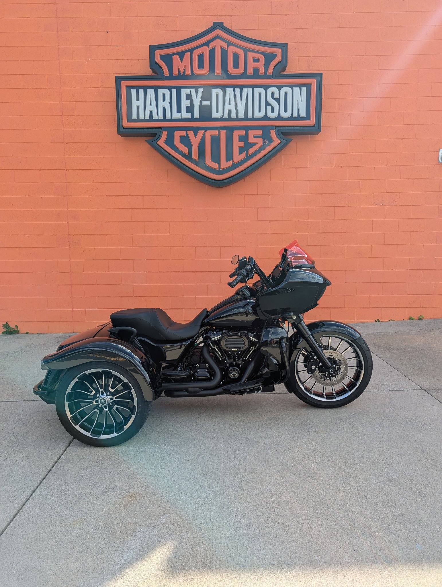2023 Harley-Davidson Road Glide® 3 1